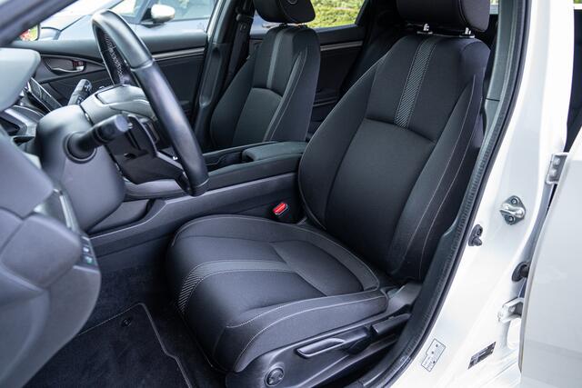 Honda CIVIC 1.0i V-TEC EXECUTIVE - PANORAMADAK - AUTOMAAT - TURBO -
