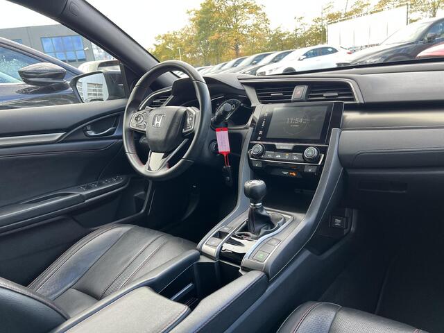 Honda CIVIC 1.0 i-VTEC Black Edition | ACHTERUITRIJCAMERA | LM VELGEN | NAVIGATIE | STOELVERWARMMING | PARKEERSENSOREN ACHTER | ADAPT. CRUISE CONTROL | LANE ASSIST | CARPLAY |