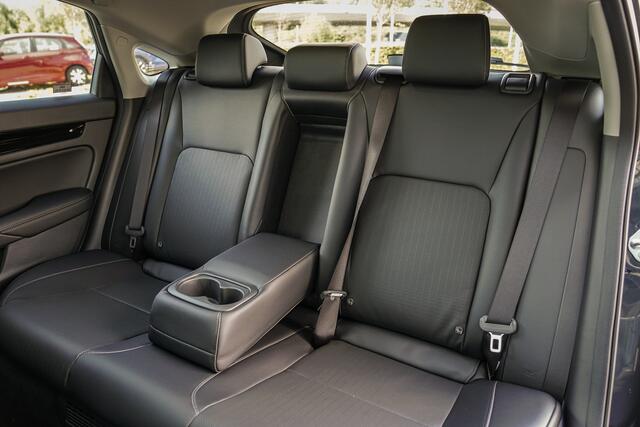 Honda CIVIC 2.0i e:HEV ADVANCE - NIEUW - FULL HYBRID - AUTOMAAT