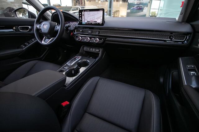 Honda CIVIC 2.0 e:HEV Advance - Cons. prijs rijklaar | Schuifdak | Navi | Leder