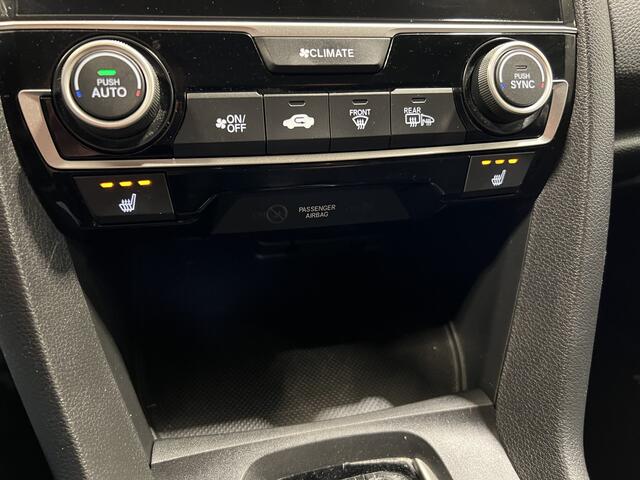 Honda CIVIC 1.5 i-VTEC Comfort | Navigatie | LM Velgen 17" | Voorstoelen Verwarmd | Cruise Control Adaptief | Airco |