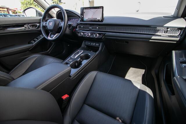 Honda CIVIC 2.0 e:HEV Advance - Afn. trekhaak | Schuif/-kanteldak | All-seasonbanden | Stoel+stuurverwarming