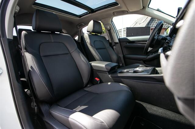 Honda CIVIC 2.0 e:HEV Advance - Afn. trekhaak | Schuif/-kanteldak | All-seasonbanden | Stoel+stuurverwarming