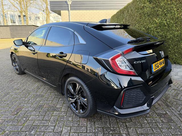 Honda CIVIC 1.0 i-VTEC Elegance*Navi*ECC*PDC*Carplay*Camera