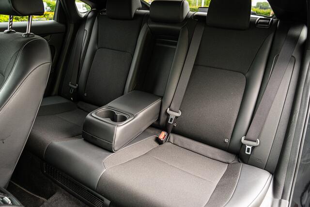 Honda CIVIC 2.0i e:HEV SPORT - TREKHAAK - SPATLAPPEN - ALL WEATHERS