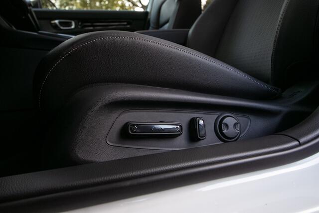 Honda CIVIC 2.0 e:HEV Advance - Cons. prijs rijklaar | Schuifdak | Navi | Leder | VOORRAADVOORDEEL!