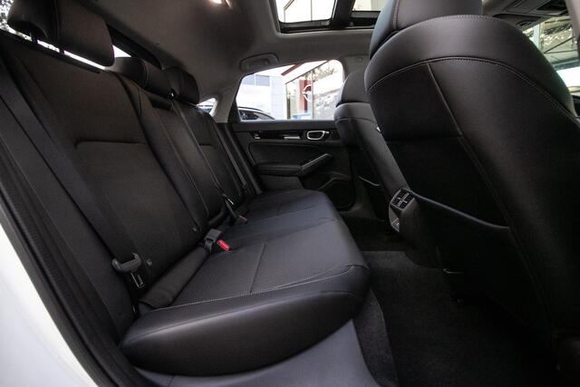 Honda CIVIC 2.0 e:HEV Advance - Cons. prijs rijklaar | Schuifdak | Navi | Leder | VOORRAADVOORDEEL!