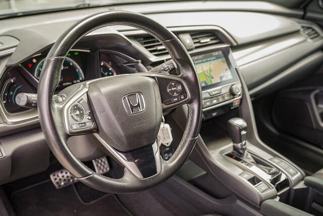 Honda CIVIC 1.0i VTEC ELEGANCE TURBO - AUTOMAAT - NAVIGATIE - CAMERA