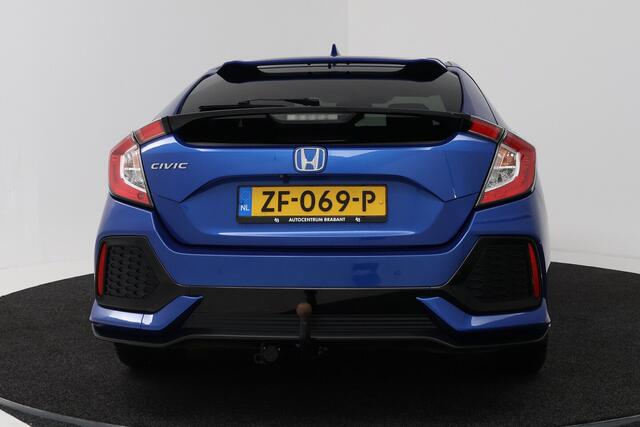 Honda CIVIC 1.0 i-VTEC Elegance (TREKHAAK, DIGITALE COCKPIT, CAMERA, STOELVERWARMING, CRUISE ADAPTIEF,