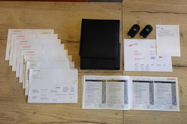 Honda CR-V 1.5 Elegance / 1ste eig. / NL'se auto / Navi / Camera