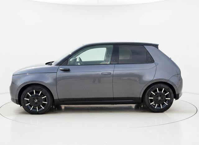 Honda E Advance 17" CARPLAY - PANO - STOELVERWARMING - 360 CAMERA - DIGITALE SPIEGELS