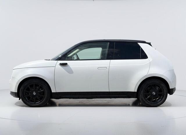 Honda E Advance 16" CARPLAY - PANO - STOELVERWARMING - 360 CAMERA - DIGITALE SPIEGELS