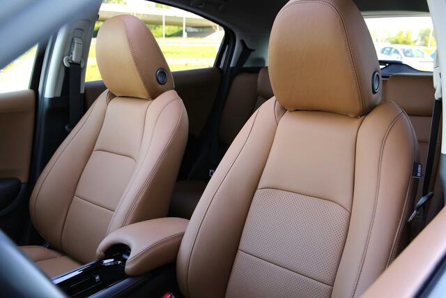 Honda HR-V 1.5i VTEC EXECUTIVE - AUTOMAAT - LEDER - TREKHAAK - ALL WEATHERS