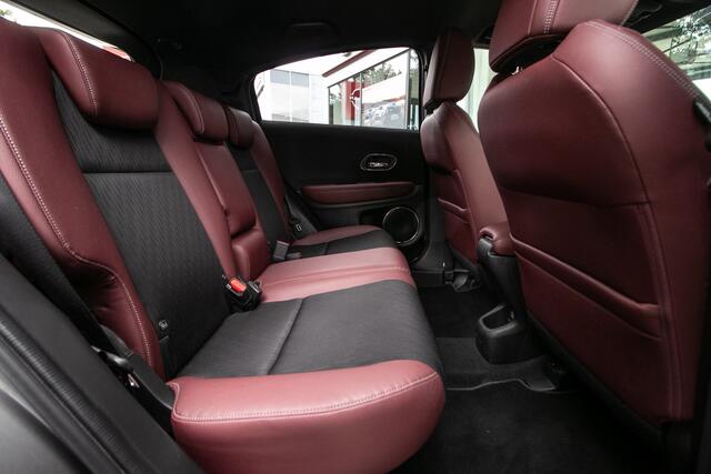 Honda HR-V 1.5 i-VTEC Turbo Sport Automaat - All in rijklaarprijs | Trekhaak | Dealer onderh.