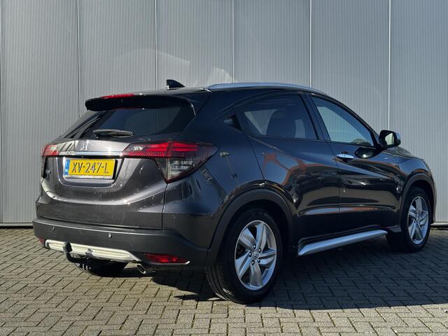 Honda HR-V 1.5 i-VTEC Executive / Open dak / Trekhaak / Winter en Zomer Set /