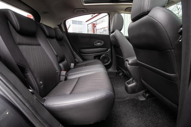 Honda HR-V 1.5 i-VTEC Executive Automaat - Schuif-/kanteldak | Navi | Camera