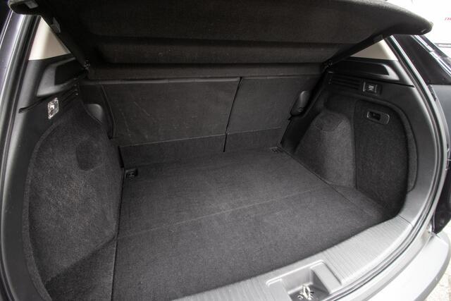 Honda HR-V 1.5 i-VTEC Elegance Automaat - Dealer ond. | Trekhaak | Nav/cam. | All season banden