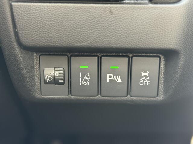 Honda JAZZ 1.3 i-VTEC Comfort Cruise control, Parkeersensoren V+A . All-in Rijklaarpijs