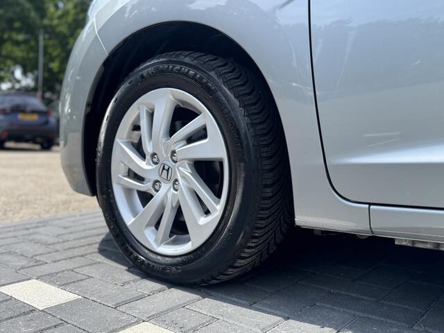 Honda JAZZ 1.3 i-VTEC Comfort Cruise control, Parkeersensoren V+A . All-in Rijklaarpijs