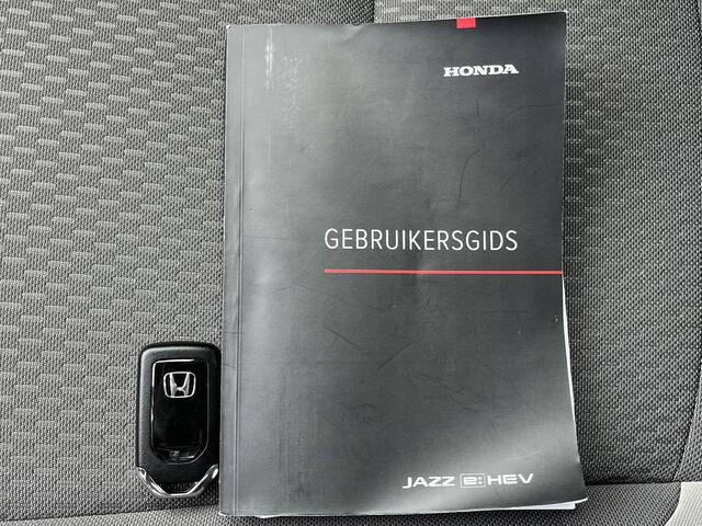 Honda JAZZ 1.5 e:HEV Crosstar / Afneembare Trekhaak (Trekgewicht 500kg) / Verwarmde Voorstoelen / Achteruitrijcamera / Navigatie full map / Apple Carplay & Android Auto / Keyless Entry & Start / Adaptieve Cruise Control / Lane Assist / DAB Radio / Parkeersensoren vo