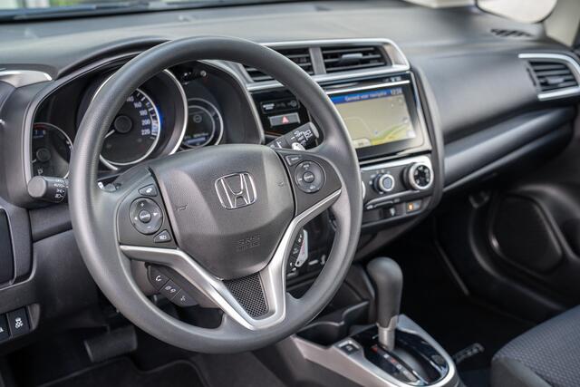 Honda JAZZ 1.3i VTEC COMFORT - AUTOMAAT - TREKHAAK - NAVIGATIE - STOELVERWARMING