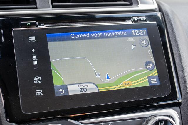 Honda JAZZ 1.3i VTEC COMFORT - AUTOMAAT - TREKHAAK - NAVIGATIE - STOELVERWARMING