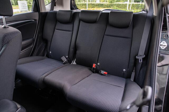 Honda JAZZ 1.3i VTEC COMFORT - AUTOMAAT - TREKHAAK - NAVIGATIE - STOELVERWARMING