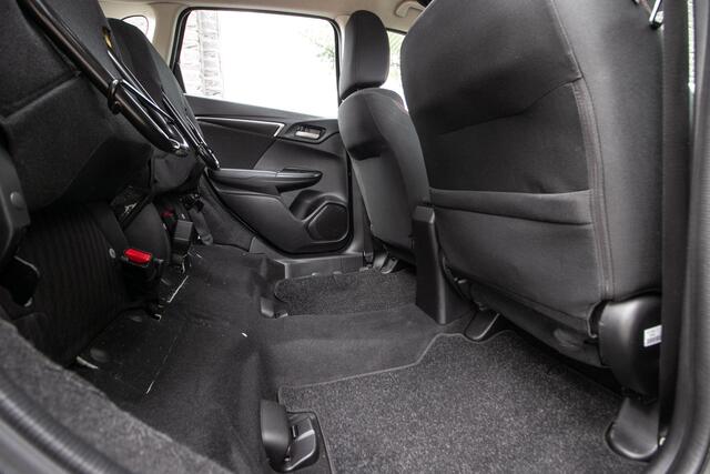 Honda JAZZ 1.5 i-VTEC Dynamic al-in rijklrprs | all season banden