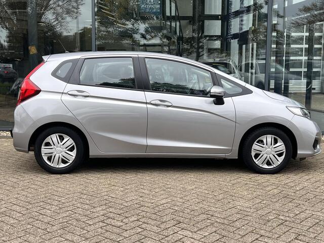Honda JAZZ 1.3 i-VTEC Trend TREKHAAK | NED. AUTO | LAGE KM STAND 47.580km | AIRCONDITIONG | BLUETOOTH | STOELVERWARMING |