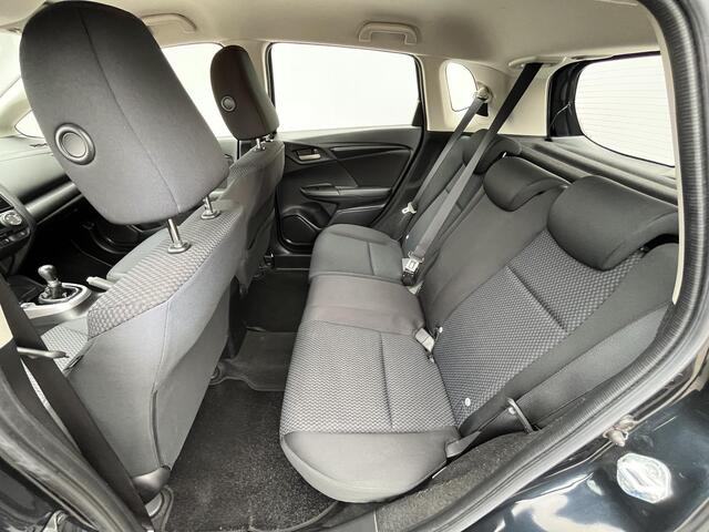 Honda JAZZ 1.3 i-VTEC Trend / Verwarmde Voorstoelen / Cruise Control / Bluetooth / Airco / Radio /