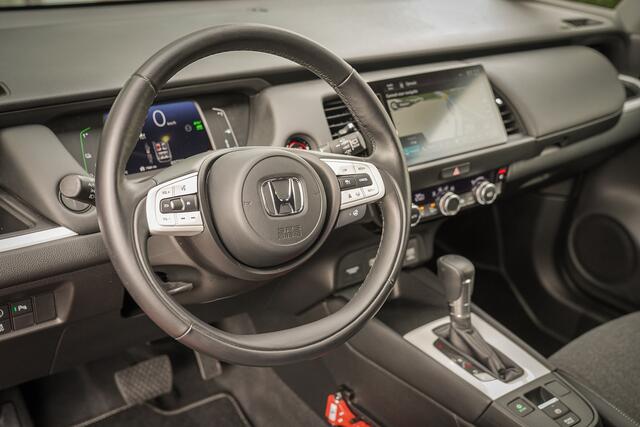 Honda JAZZ 1.5i e:HEV EXECUTIVE - FULL HYBRID - ALL WEATHERS - SPATLAPPEN - DEURSRIPPEN