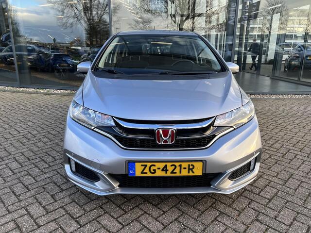 Honda JAZZ 1.3 i-VTEC Comfort TREKHAAK | NAVIGATIE | PARKEER SENSOREN V+A | AIRCO | CRUISE CONTROLE | NED. AUTO |