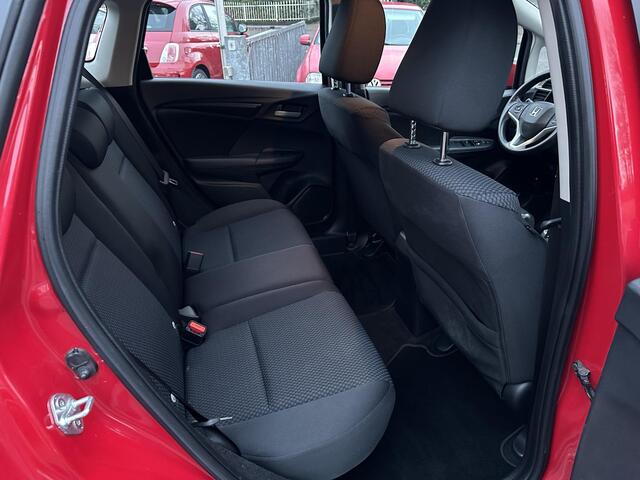 Honda JAZZ 1.3 i-VTEC Trend Cruise|Stoelverwarming|Trekhaak|Allseason