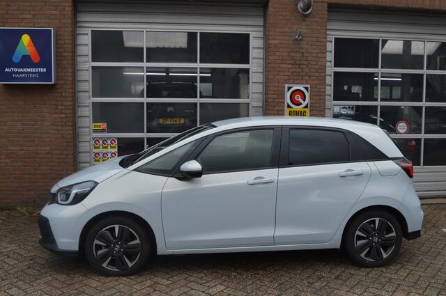Honda JAZZ 1.5 e:HEV Advance, Stoel-stuurverwarming, Navigatie, Camera