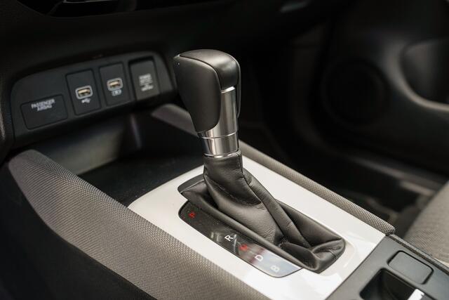 Honda JAZZ 1.5i e:HEV CROSSTAR - FULL HYBRID - PREMIUM SOUND