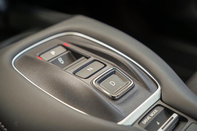 Honda ZR-V 2.0i e:HEV ELEGANCE - AKTIE - NIEUW - FULL HYBRID - AUTOMAAT