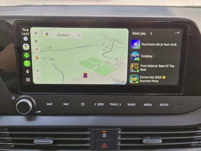 Hyundai Bayon 1.0 T-GDI Automaat Comfort Smart / Navigatie / Achteruitrijcamera / Apple Carplay Android Auto / Cruise control / Lichtmetalen wielen 16" / Parkeersensoren achter / Airco /