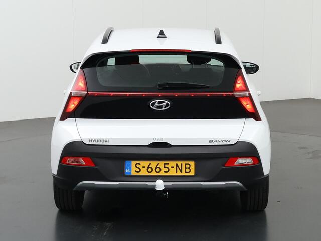 Hyundai Bayon 1.0 T-GDI Comfort | Trekhaak | Parkeercamera | Cruise Control | Navigatie via Carplay |