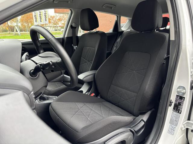Hyundai Bayon 1.0 T-GDI Comfort Smart Automaat | Navigatie | Camera | Apple Carplay/Android Auto | Cruise Control | Airco | Park. Sensor | Rijklaarprijs!