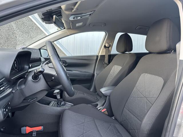 Hyundai Bayon 1.0 T-GDI Premium Automaat / Trekhaak / BOSE audio / Parkeersensoren voor & achter / Eerste eigenaar / Achteruitrij camera / Climate control / Adaptieve cruise control /