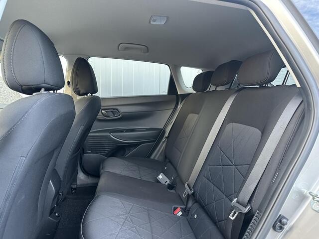Hyundai Bayon 1.0 T-GDI Premium Automaat / Trekhaak / BOSE audio / Parkeersensoren voor & achter / Eerste eigenaar / Achteruitrij camera / Climate control / Adaptieve cruise control /