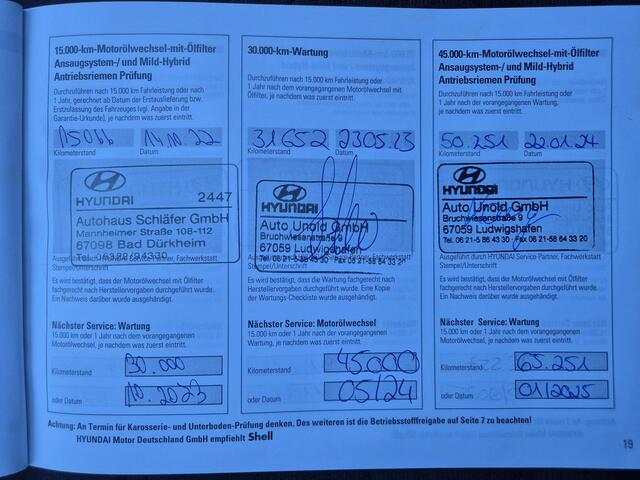 Hyundai Bayon 1.0 T-GDI Premium Automaat / Dealer onderhouden / Fabrieksgarantie tot 01-2027 / Navigatie / Adaptieve CC / Camera / Stuur-, Stoel & Achterbank verwarming / 17" LM wielen & All Season banden / Apple Carplay Android Auto / Bose Audio Systeem /