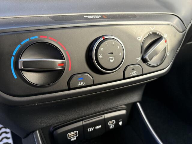 Hyundai Bayon 1.0 T-GDI Comfort / ¤ 3.500,- Voordeel Op Nieuwprijs / Prijs is rijklaar / MY 26 / Navigatie / Achteruitrijcamera / Airco / Cruise Control / LED Dagrijverlichting / LMV / Apple CarPaly & Android Auto /
