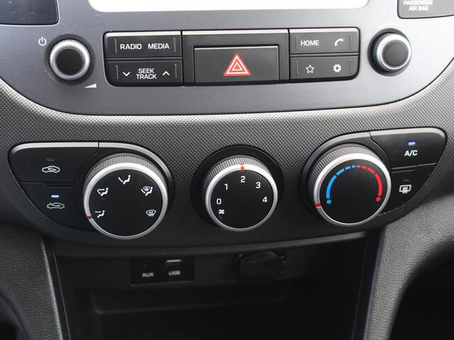 Hyundai I 10 1.0i Comfort / Navigatie d.m.v. Apple Carplay/Android Auto / Cruise Control / Bluetooth / Airco / USB /