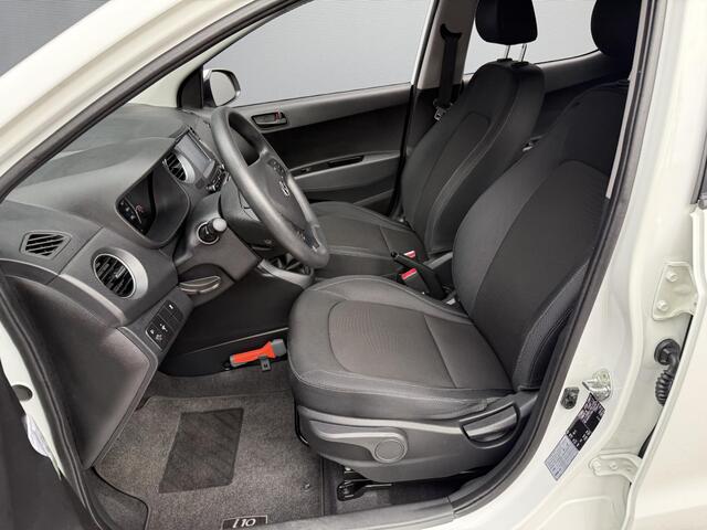 Hyundai I 10 1.0i Comfort+Smart Pack / Navigatie / Parkeersensoren Achter / Cruise / Airco / Eerste Eigenaar /