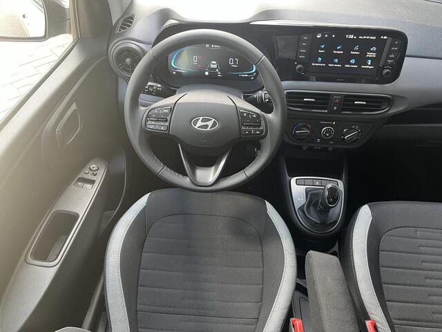 Hyundai I 10 1.0 67PK Comfort Smart 5-zits Automaat | Direct leverbaar | Camera | Geïntegreerde navigatiesysteem | Fabrieksgarantie 05-2030 |