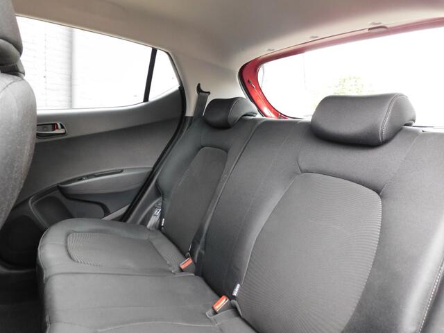 Hyundai I 10 1.0i Comfort TOPSTAAT! 1e EIGENAAR! DEALERONDERHOUDEN! CRUISE! AIRCO! PARKEERSENSOREN!
