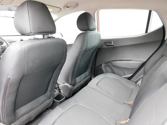 Hyundai I 10 1.0i Comfort TOPSTAAT! 1e EIGENAAR! DEALERONDERHOUDEN! CRUISE! AIRCO! PARKEERSENSOREN!
