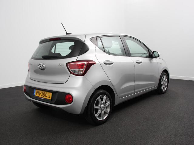 Hyundai I 10 1.0i Comfort Airco Cruise control Navigatie Lichtmetalen velgen Radio Apple Carplay/ Android auto