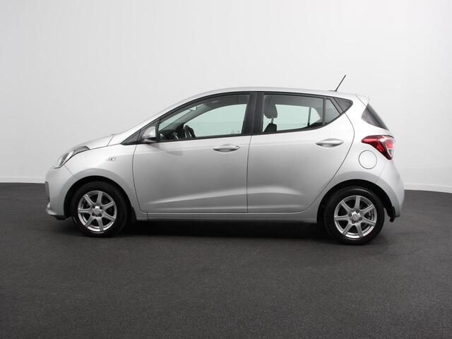 Hyundai I 10 1.0i Comfort Airco Cruise control Navigatie Lichtmetalen velgen Radio Apple Carplay/ Android auto
